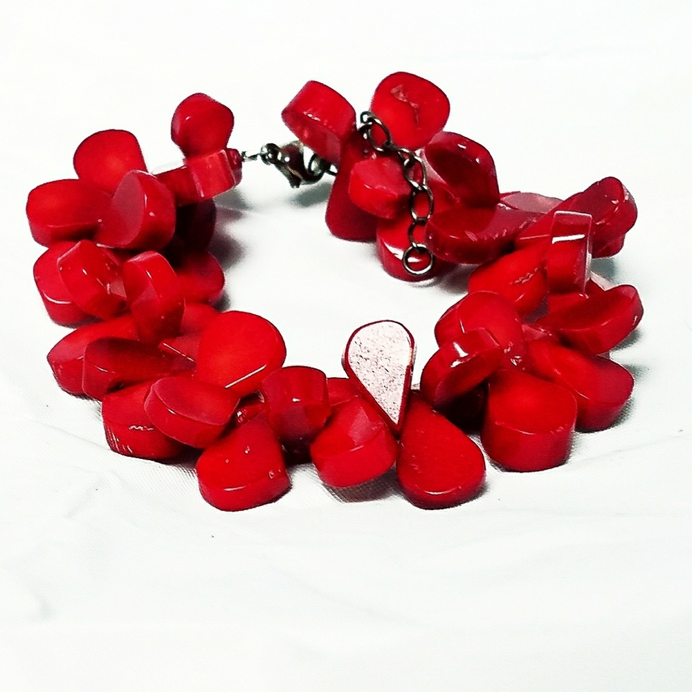 Vintage Red Coral Cluster Bracelet - Picture 5 of 8